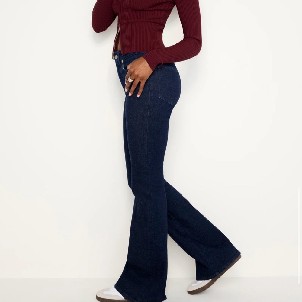Good American Good Legs Flare Jeans Always Fits size 14-18 new with tags